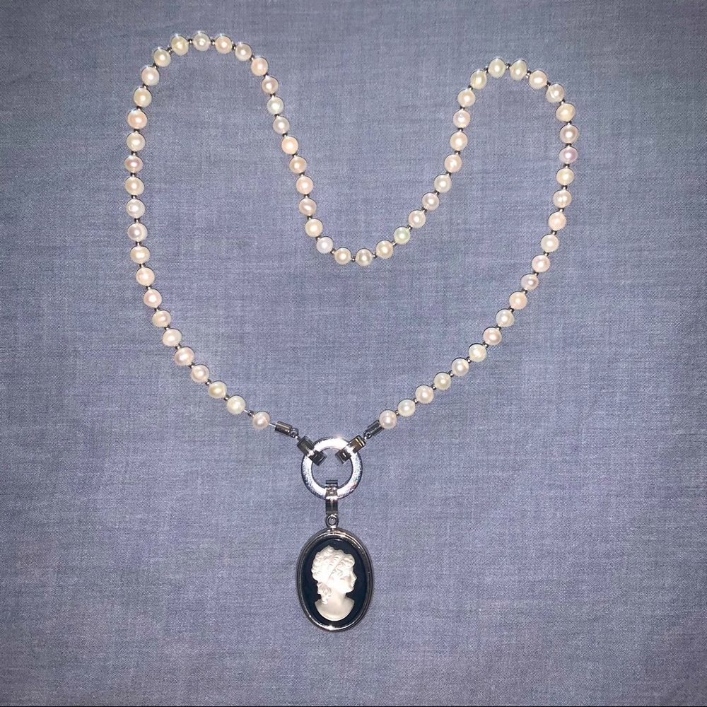 Beautiful camo necklace